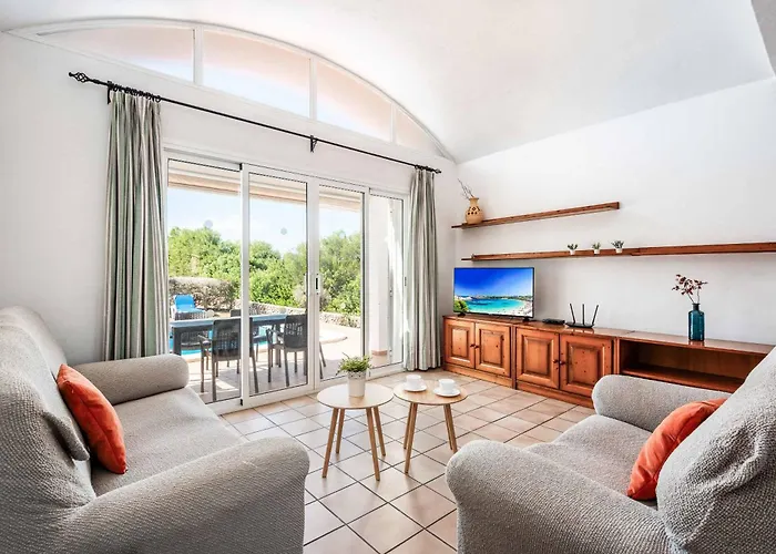 Laura 245 אלאיור